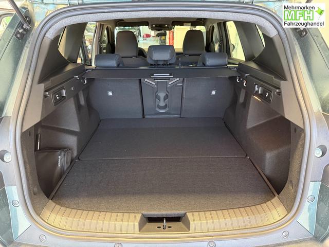 Dacia Bigster Zeder Gruen