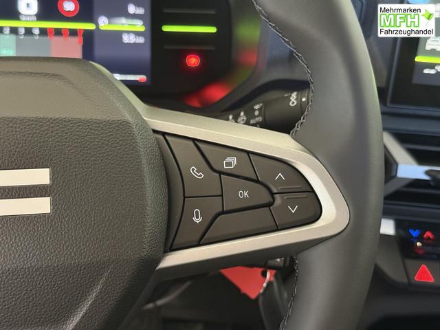 Dacia Bigster Zeder Gruen