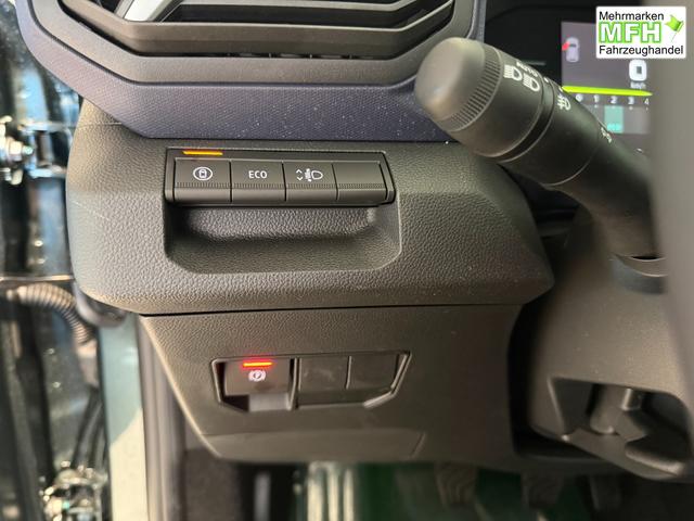 Dacia Bigster Zeder Gruen