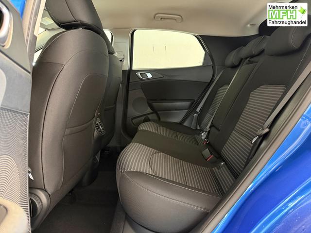 Kia XCEED Blue Flame