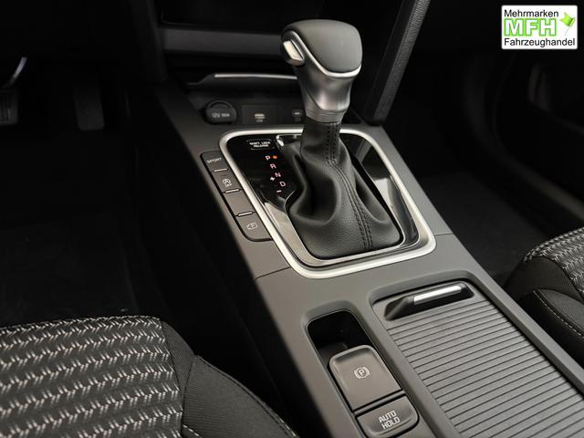 KIA XCEED Deluxe White