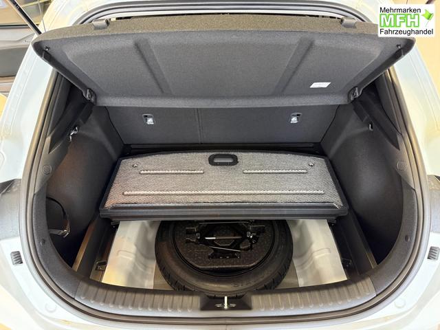 KIA XCEED Deluxe White