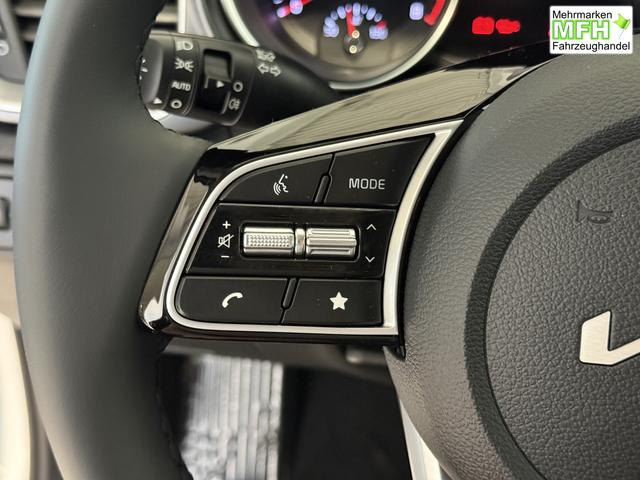 KIA XCEED Deluxe White