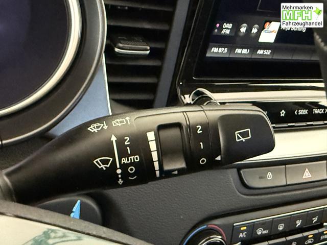 KIA XCEED Deluxe White