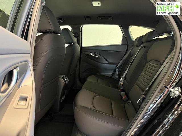 Hyundai i30, Bei den verwendeten Bildern kann es sich um Beispielbilder handeln, ggf. teilweise mit Sonderausstattung.