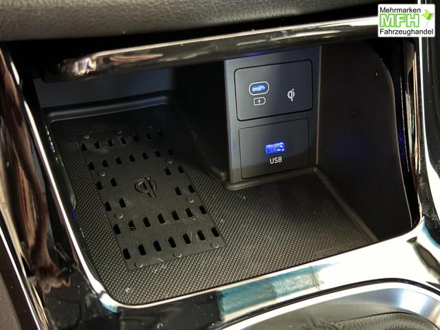 Hyundai i30, Bei den verwendeten Bildern kann es sich um Beispielbilder handeln, ggf. teilweise mit Sonderausstattung.