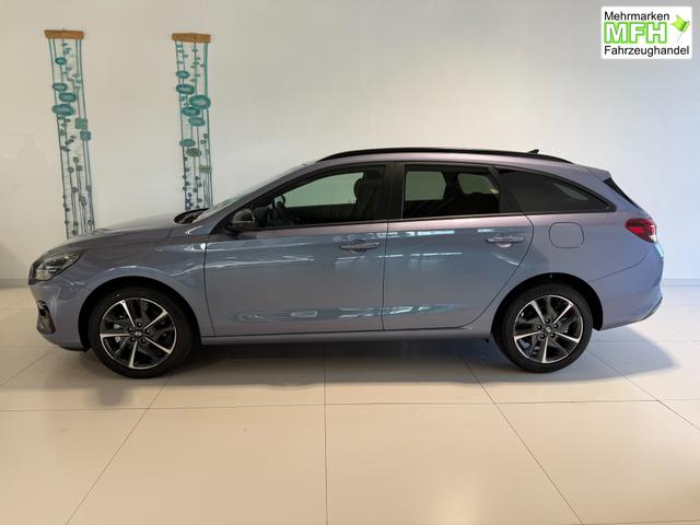 Hyundai i30, Bei den verwendeten Bildern kann es sich um Beispielbilder handeln, ggf. teilweise mit Sonderausstattung.