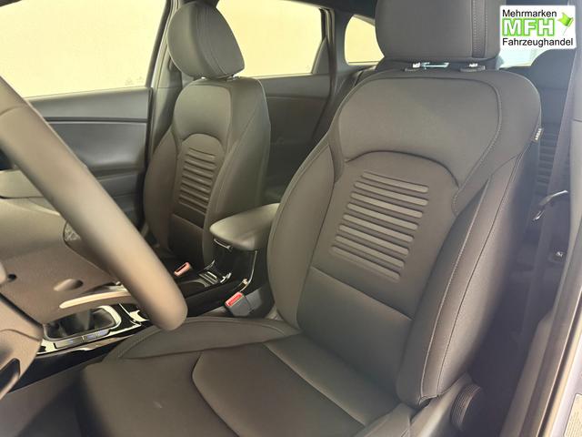 Hyundai i30, Bei den verwendeten Bildern kann es sich um Beispielbilder handeln, ggf. teilweise mit Sonderausstattung.