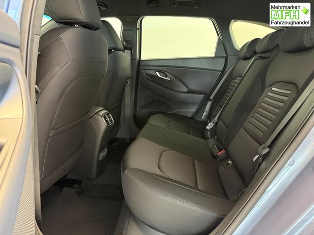 Hyundai i30, Bei den verwendeten Bildern kann es sich um Beispielbilder handeln, ggf. teilweise mit Sonderausstattung.