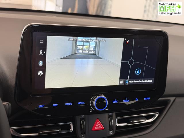 Hyundai i30, Bei den verwendeten Bildern kann es sich um Beispielbilder handeln, ggf. teilweise mit Sonderausstattung.