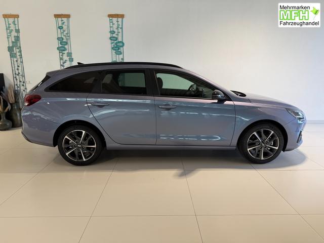 Hyundai i30, Bei den verwendeten Bildern kann es sich um Beispielbilder handeln, ggf. teilweise mit Sonderausstattung.