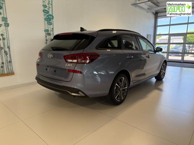 Hyundai i30, Bei den verwendeten Bildern kann es sich um Beispielbilder handeln, ggf. teilweise mit Sonderausstattung.