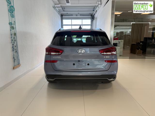 Hyundai i30, Bei den verwendeten Bildern kann es sich um Beispielbilder handeln, ggf. teilweise mit Sonderausstattung.