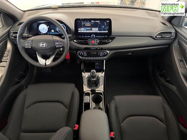 Hyundai i30, Bei den verwendeten Bildern kann es sich um Beispielbilder handeln, ggf. teilweise mit Sonderausstattung.