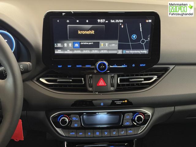 Hyundai i30, Bei den verwendeten Bildern kann es sich um Beispielbilder handeln, ggf. teilweise mit Sonderausstattung.