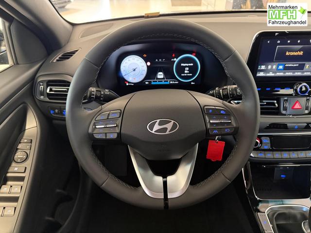 Hyundai i30, Bei den verwendeten Bildern kann es sich um Beispielbilder handeln, ggf. teilweise mit Sonderausstattung.