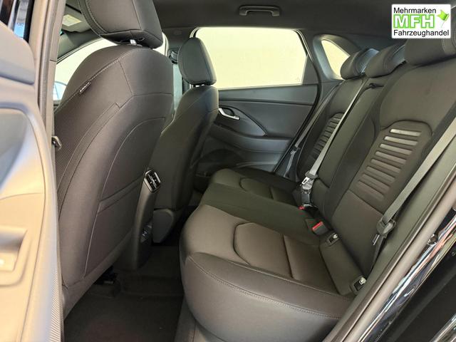 Hyundai i30, Bei den verwendeten Bildern kann es sich um Beispielbilder handeln, ggf. teilweise mit Sonderausstattung.