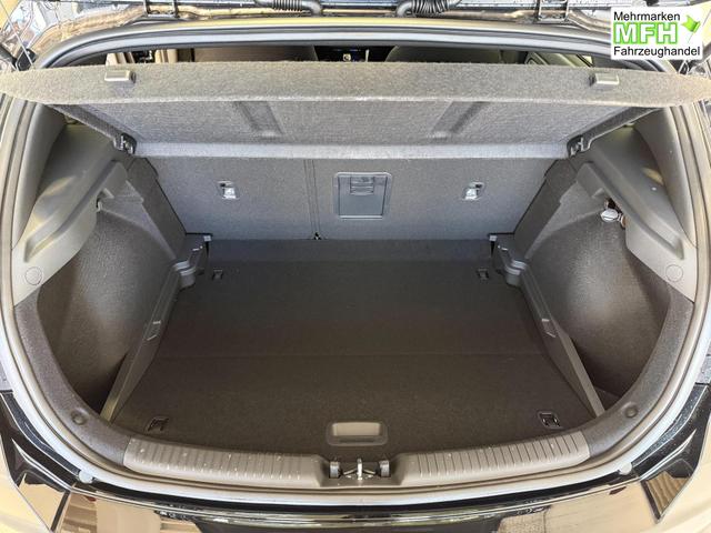 Hyundai i30, Bei den verwendeten Bildern kann es sich um Beispielbilder handeln, ggf. teilweise mit Sonderausstattung.