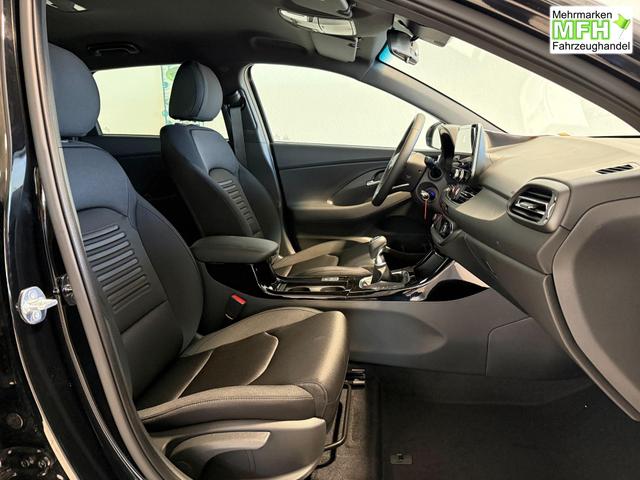 Hyundai i30, Bei den verwendeten Bildern kann es sich um Beispielbilder handeln, ggf. teilweise mit Sonderausstattung.