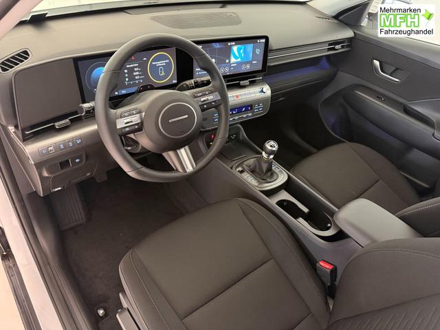 Hyundai Kona, Bei den verwendeten Bildern kann es sich um Beispielbilder handeln, ggf. teilweise mit Sonderausstattung.