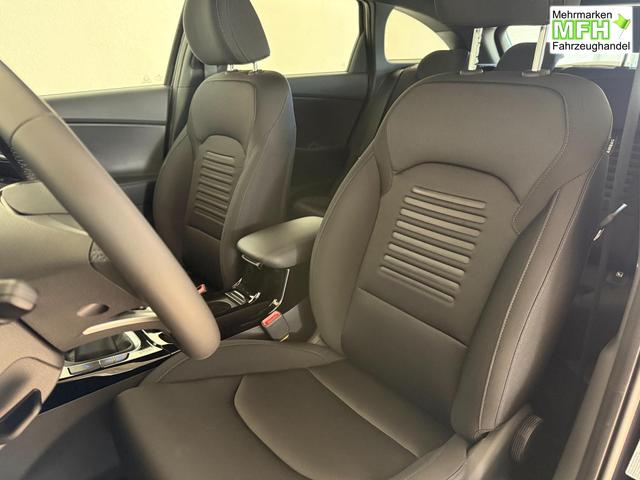 Hyundai i30, Bei den verwendeten Bildern kann es sich um Beispielbilder handeln, ggf. teilweise mit Sonderausstattung.