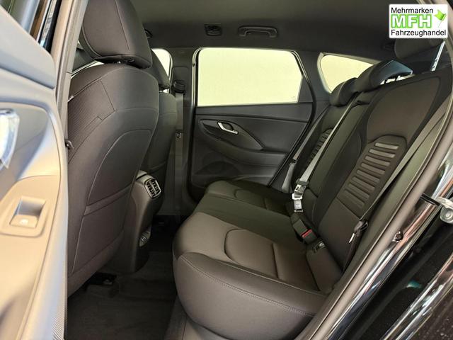 Hyundai i30, Bei den verwendeten Bildern kann es sich um Beispielbilder handeln, ggf. teilweise mit Sonderausstattung.