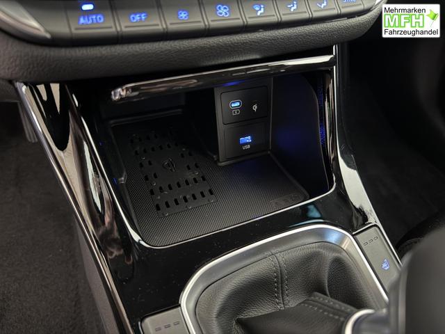Hyundai i30, Bei den verwendeten Bildern kann es sich um Beispielbilder handeln, ggf. teilweise mit Sonderausstattung.