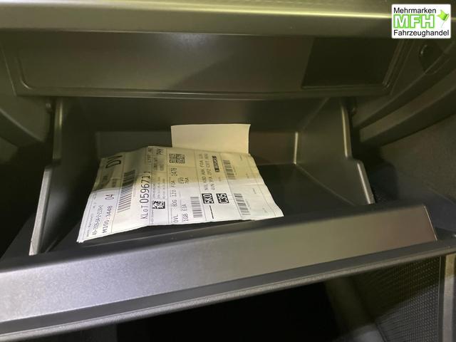 Beispielbilder, ggf. teilweise mit Sonderausstattung