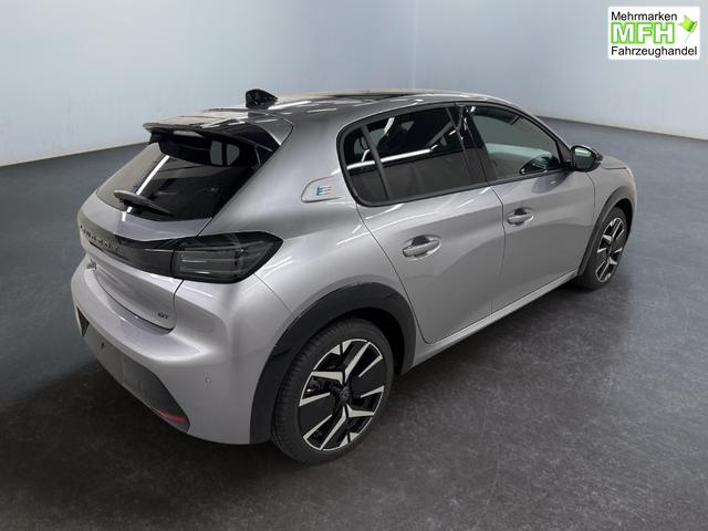 Peugeot e-208 54kWh 156PS/115kW GT Pack 2026, 421km WLTP | +17" ALU +Glasdach +RFK +Adaptiver Tempomat +P.Sensor V+H +EL. Fahrersitz +Massage +Apple CarPlay +W&auml;rmepumpe 