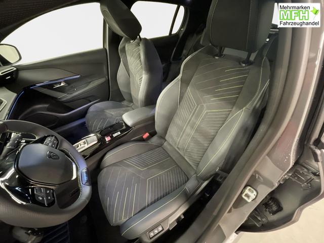 Peugeot e-208 54kWh 156PS/115kW GT Pack 2026, 421km WLTP | +17" ALU +Glasdach +RFK +Adaptiver Tempomat +P.Sensor V+H +EL. Fahrersitz +Massage +Apple CarPlay +W&auml;rmepumpe 