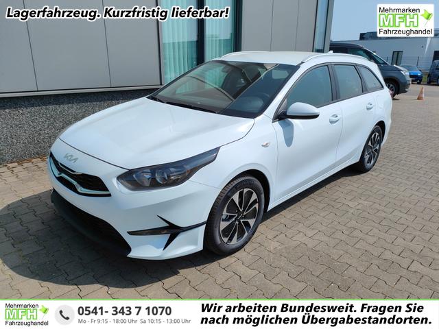Kia Ceed Sportswagon - Spin 1.5 T-GDI 140PS 6-Gang, Weiß, 16" Alufelgen, Klimaanlage, Winter-Paket, Navigationssystem 10,25", Parksensoren hinten, Rückfahrkamera, Tempomat, Dachreling, Beheiztes Lederlenkrad, ZV mit Fernbedienung, Reserve-Notrad