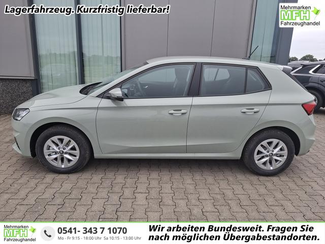 Skoda Fabia - Extra Plus 1.0 TSI 116PS, 5 Jahre Garantie, TIMIANO-GR&Uuml;N Sonderlackierung, CLIMATRONIC, BEHEIZTE FRONTSCHEIBE, SITZHEIZUNG, M-Lederlenkrad BEHEIZT, 15" ALU, Parksensoren hinten, R&uuml;ckfahrkamera, Infotainment 8", Virtual Cockpit, Tempomat, NSW, Wireless SmartLink