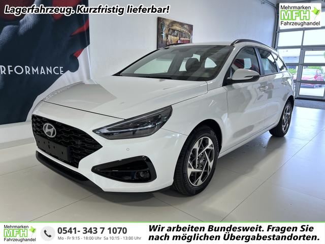 Hyundai i30 - GO 1.0 T-GDi 73 kW (100 PS) 2-Zonen-Klimaautomatik, Sitzheizung, Lenkradheizung, Navigationssystem, DAB, Apple CarPlay, Android Auto, Bluetooth, Freisprecheinrichtung, USB-Anschluss, Digitales Cockpit, LED-Abblendlicht, Dachreling, 16 Zoll Leichtmetallfe
