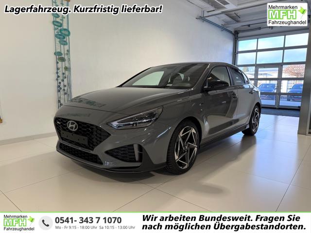 Hyundai i30 - N Line 1.5 T-GDI DCT 48V 103 kW (140 PS) Adaptiver Tempomat, Sitz-Paket, Lenkradheizung, Sitzheizung, 2-Zonen-Klimaautomatik, DAB, Apple CarPlay, Android Auto, Navigationssystem, Regensensor, 18 Zoll Leichtmetallfelgen, uvm.