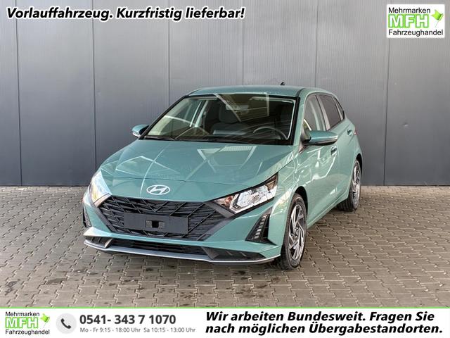 Hyundai i20 - Pure 1.2 MPI / Navi PDC Hinten + Kamera Abgedunkelte Scheiben Tempomat Alu 16"