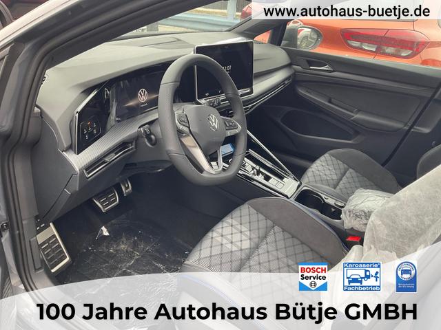 Volkswagen Golf - 1.5 eTSI 110 kW R-Line VIII DSG Black, IQ.Light, 18-Zoll, Navi