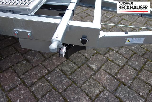 Anhänger Dreiseitenkipper Saris K3 306 170 2700 2 - 306x170x30 2.700kg Black Edition, E-Pumpe. Auffahrschienen, Heckstützen 