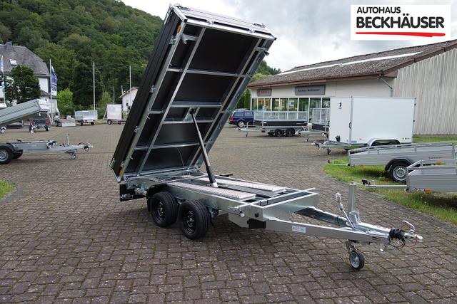 Anhänger Dreiseitenkipper Saris K3 306 170 2700 2 - 306x170x30 2.700kg Black Edition, E-Pumpe. Auffahrschienen, Heckstützen 