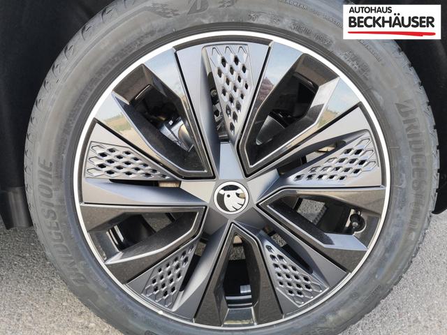 Skoda Karoq Sportline 2.0TDI DSG 4x4 AHK Matrix Navi ACC 