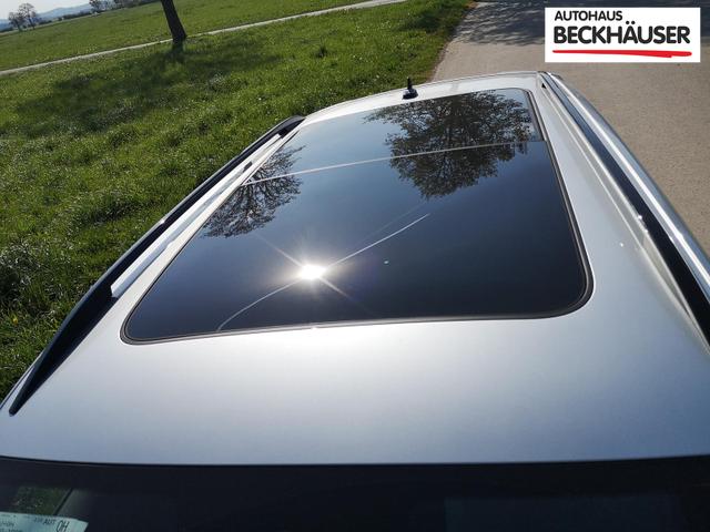 Skoda Karoq Sportline 2.0TDI DSG 4x4 AHK Matrix Pano Sound Leder 19 Zoll 