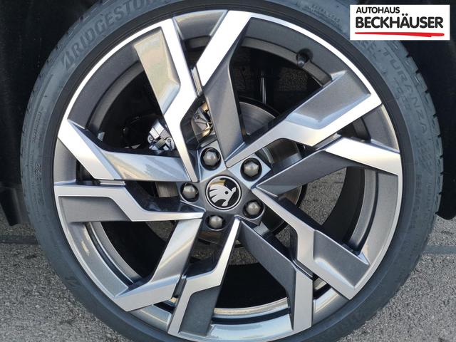 Skoda Karoq Sportline 2.0TDI DSG 4x4 AHK Matrix Pano Sound Leder 19 Zoll 