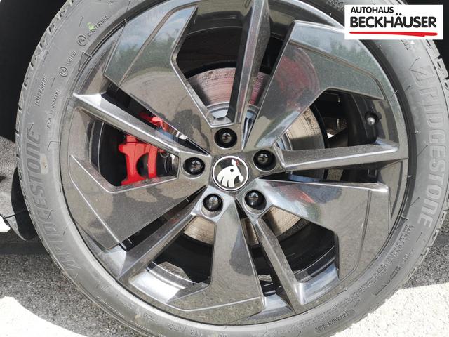 Skoda Octavia Combi 2.0 TSI 195 kW RS Kombi 2.0TSI Pano Matrix Area AHK Sound GV5 