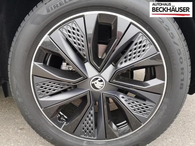 Skoda Karoq Sportline 2.0TDI DSG 4x4 AHK Matrix Navi ACC 