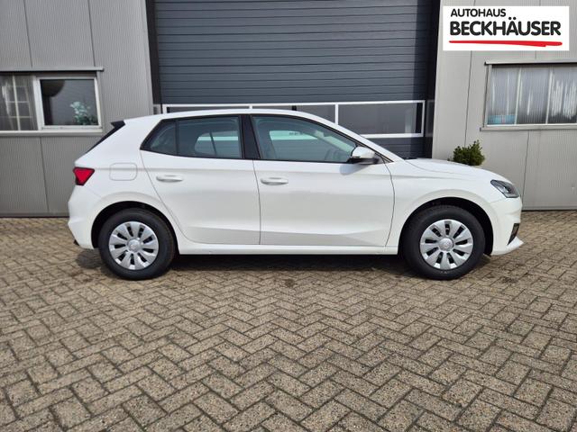 Skoda Fabia 1.0 TSI 95PS Selection 5-t&uuml;rig R&uuml;ckf.Kamera Parksensoren Sitzheizung Multifunktionslenkrad Klima Skoda-Radio Bluetooth Touchscreen Tempomat Nebelsch. Apple CarPlay + Android Auto 