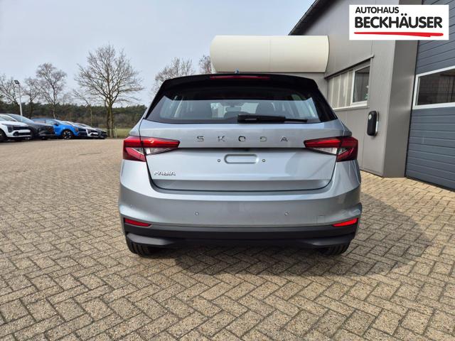 Skoda Fabia 1.0 TSI 95PS Selection 5-t&uuml;rig R&uuml;ckf.Kamera Parksensoren Sitzheizung Multifunktionslenkrad Klima Skoda-Radio Bluetooth Touchscreen Tempomat Nebelsch. Apple CarPlay + Android Auto 