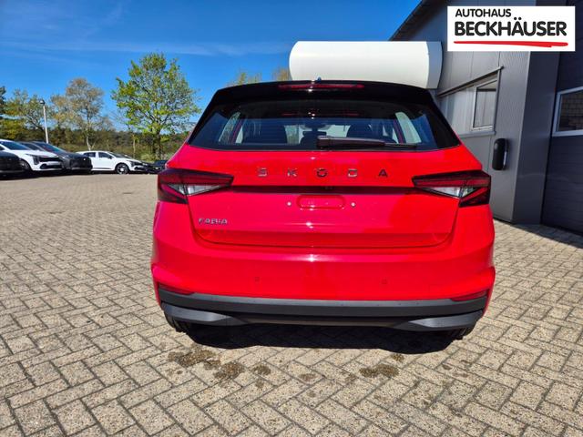 Skoda Fabia 1.0 TSI 95PS Selection 5-t&uuml;rig R&uuml;ckf.Kamera Parksensoren Sitzheizung Multifunktionslenkrad Klima Skoda-Radio Bluetooth Touchscreen Tempomat Nebelsch. Apple CarPlay + Android Auto 