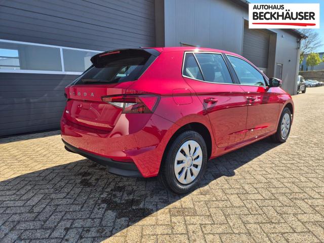 Skoda Fabia 1.0 TSI 95PS Selection 5-t&uuml;rig R&uuml;ckf.Kamera Parksensoren Sitzheizung Multifunktionslenkrad Klima Skoda-Radio Bluetooth Touchscreen Tempomat Nebelsch. Apple CarPlay + Android Auto 