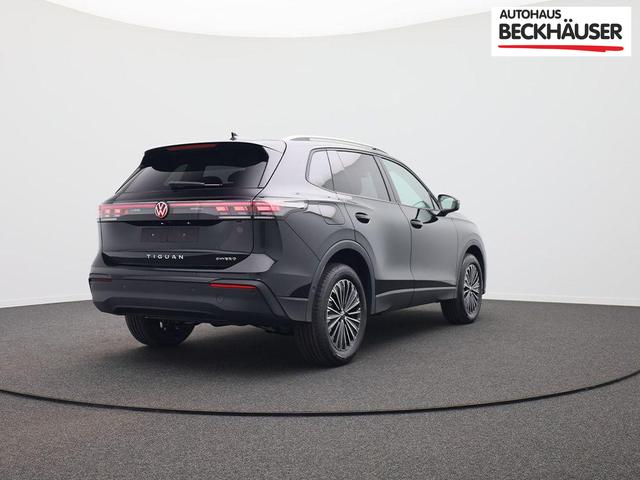 Volkswagen Tiguan Life 1,5 l eHybrid OPF 204PS DSG elekt.AHK Design Paket LED-Plus-Scheinw. elektr. Heckklappe Sitzheizung Lenkradheizung R&uuml;ckf.Kamera Klimaautomatik VW-Radio Bluetooth wireless Apple CarPlay + Android Auto PDC v+h ACC 2xKeyless Digital Cockpit 