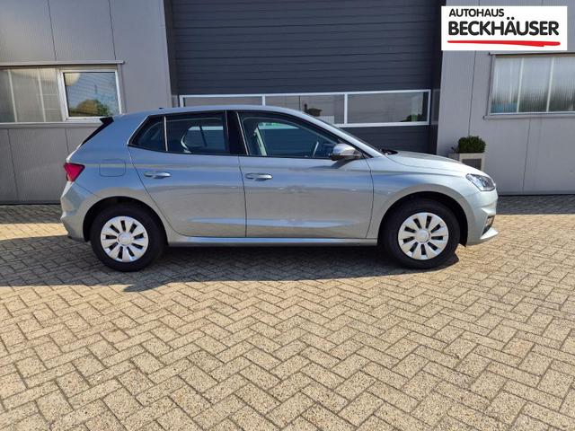 Skoda Fabia 1.0 TSI 95PS Selection 5-t&uuml;rig R&uuml;ckf.Kamera Parksensoren Sitzheizung Multifunktionslenkrad Klima Skoda-Radio Bluetooth Touchscreen Tempomat Nebelsch. Apple CarPlay + Android Auto 