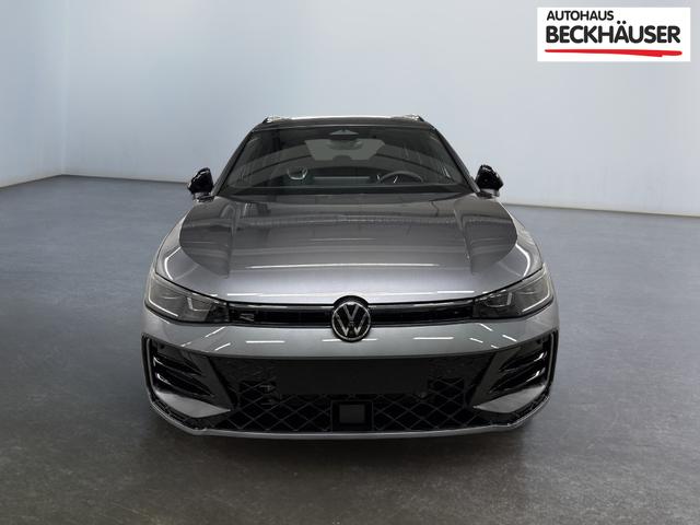 Volkswagen Passat Variant R-Line 2.0 TDI SCR 4Motion 193PS/142kW DSG7 2026 +PANO+AHK+360+BLACK-STYLE 